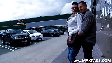 Laska Audrey zostaje erotyka darmo wyruchana w cipkę