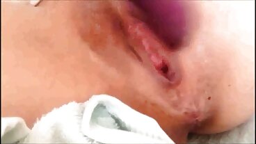 18 lat o. Blondie Cuckold BF, aby dostać mu okulary erotyka darmowe filmy erotyczne