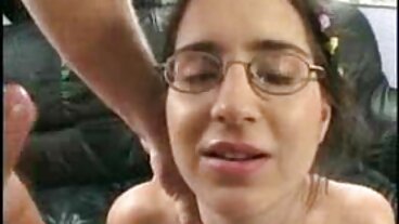 Scarlett Bloom przekonana do wielu przejażdżek filmy erotyczne dla dorosłych za darmo przez Stepbro Comp.