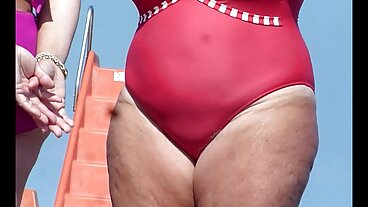 Elena darmowe strony erotyczne wieje wieprza przy basenie