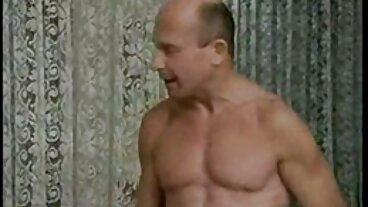 DOWN FOR BBC - Bobbi Starr duży czarny mężczyzna pokazuje jej ostry amatorskie darmowe filmy erotyczne seks w dupie