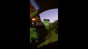 Ta laska przechodzi od razu do rzeczy, jeśli chodzi o filmy erotyczne za darmo na telefon ujeżdżanie kutasa