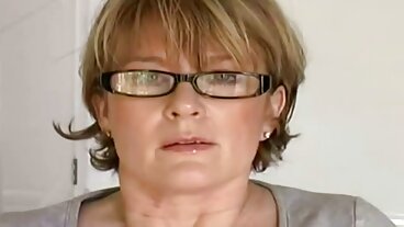 Amatorska azjatycka mamuśka pełny filmiki za darmo erotyczne masaż z ręczną robotą obciąganie i ruchanie