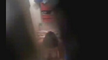 Liczne skandaliczne pisklęta niań dają seks darmowe filmy erotyczne przysługi seksualne