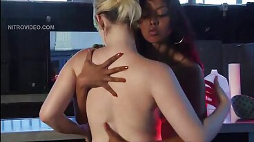 Goblin darmowe amatorskie filmy erotyczne Gimnastyka na Big Dick POV
