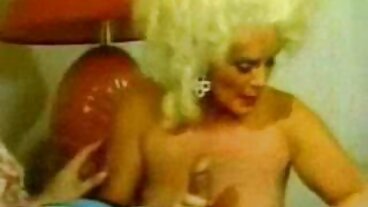 Seksowna blond mamuśka Victoria Lobov kocha młodego fiuta filmy darmowe erotyczne